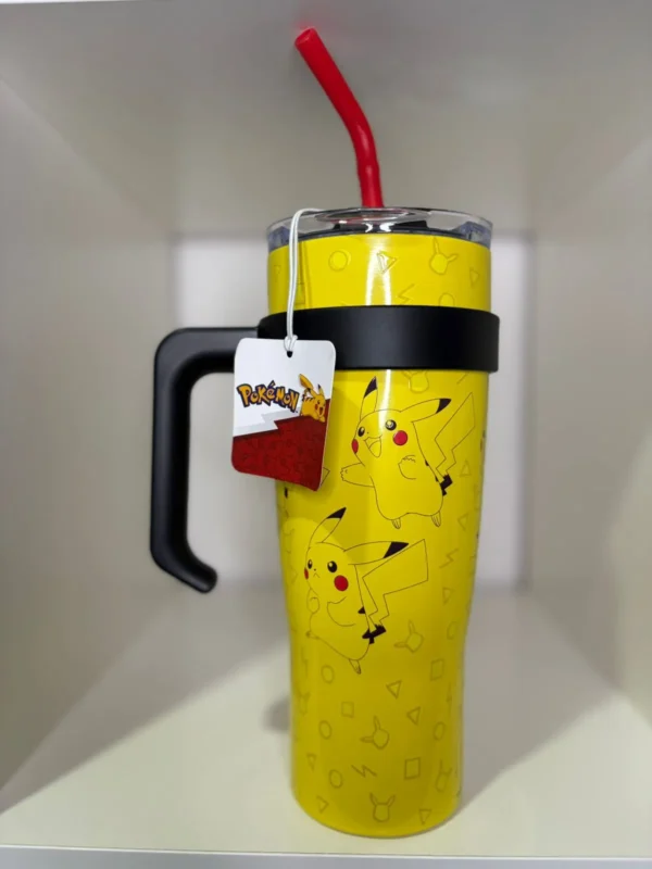 Termo original de Pikachu con detalle de relieve con mucho estilo