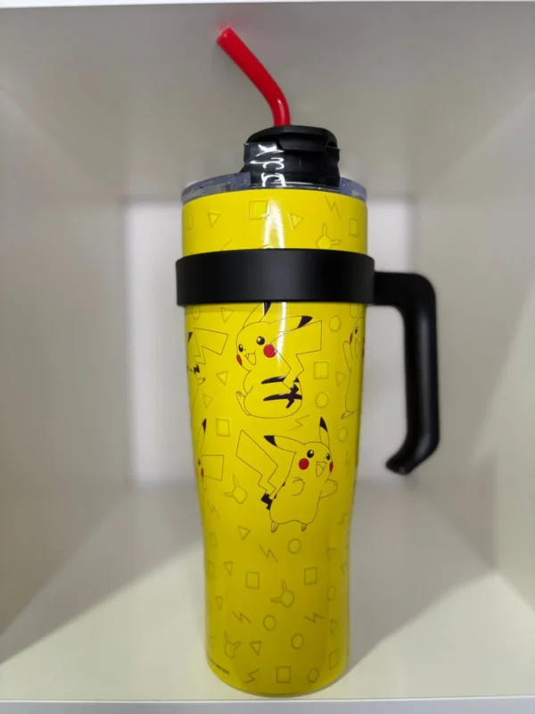 Termo original de Pikachu con detalle de relieve con mucho estilo